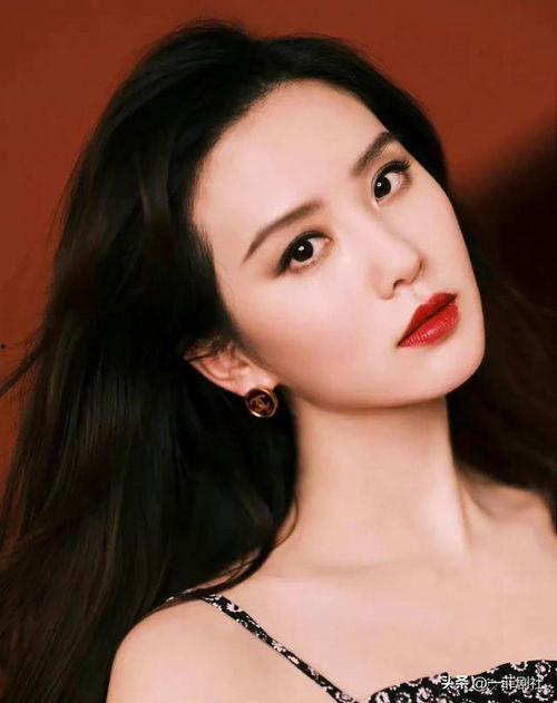 娱乐圈女明星吃瓜爆料,揭秘明星背后的秘密与真相 第3张 娱乐圈女明星吃瓜爆料,揭秘明星背后的秘密与真相 第3张